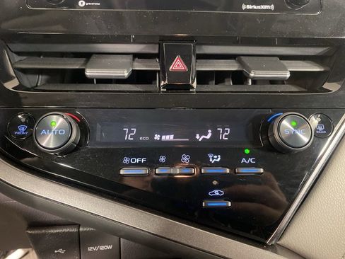 Used 2024 Toyota Camry LE image 6