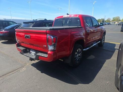 Used 2021 Toyota Tacoma Limited AWD/4WD image 5