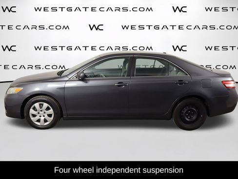 Used 2011 Toyota Camry LE FWD image 5