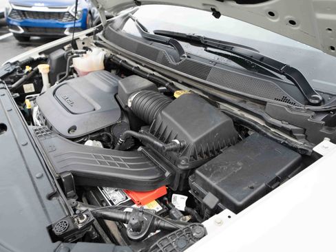 Used 2021 Chrysler Pacifica Touring-L FWD image 34