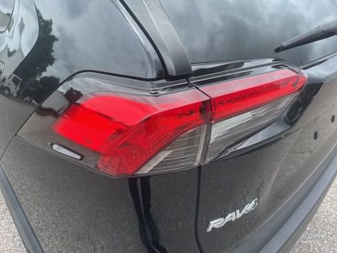 Used 2023 Toyota RAV4 XLE Premium FWD image 10