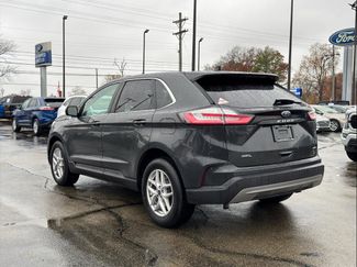 Used 2021 Ford Edge SEL video 4