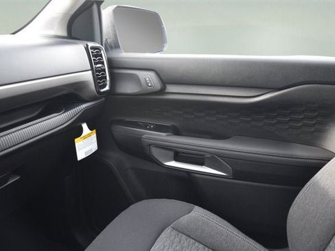 New 2025 Ford Ranger XLT w/ Chrome Accent Package image 11
