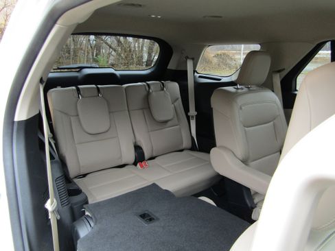 Certified 2023 Ford Explorer XLT w/ Equipment Group 202A image 22