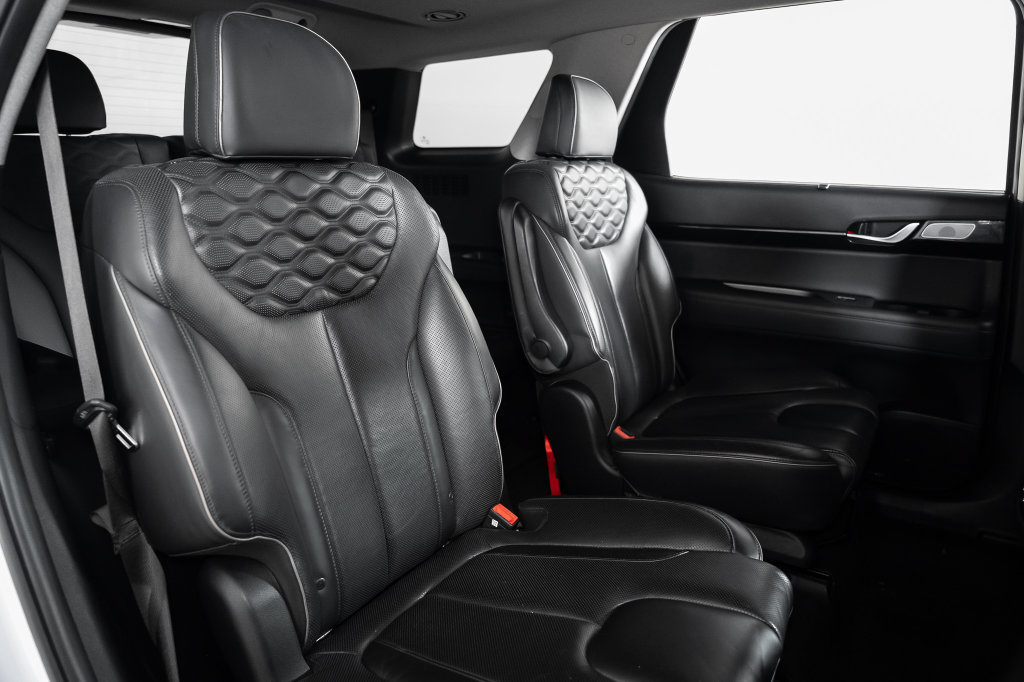 Certified 2022 Hyundai Palisade Limited FWD image 24