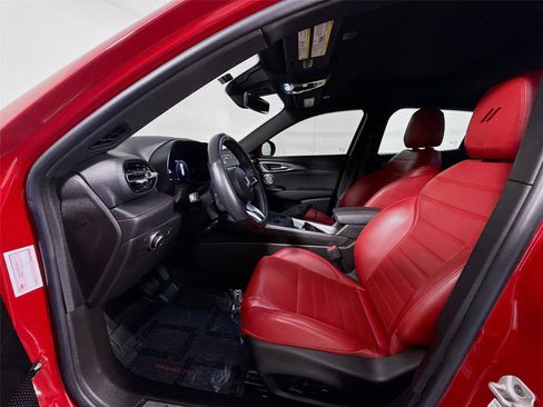 Used 2023 Dodge Hornet GT Plus image 2