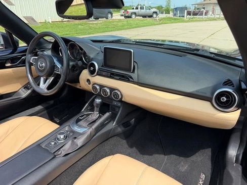 Used 2016 MAZDA MX-5 Miata Grand Touring image 11