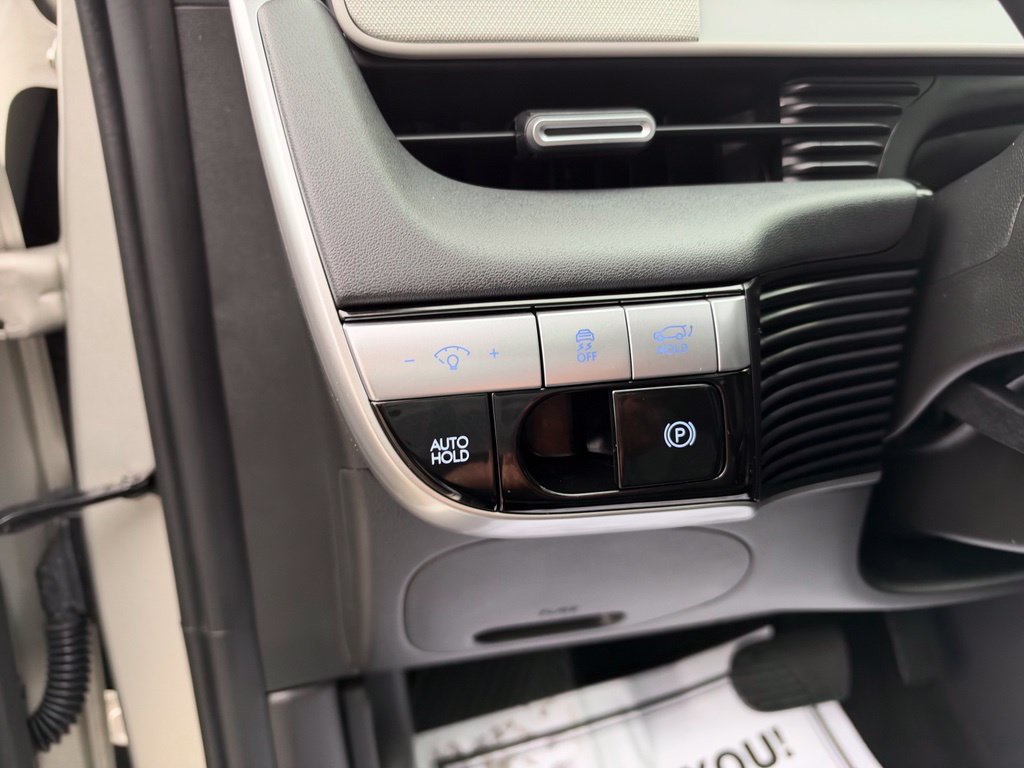 Certified 2024 Hyundai Ioniq 5 Limited AWD/4WD image 13