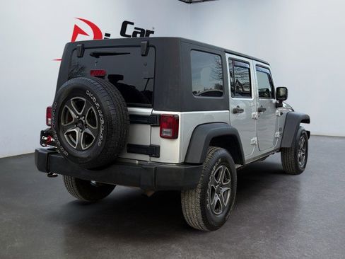 Used 2009 Jeep Wrangler Unlimited X image 7