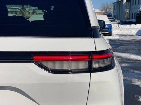 New 2026 Jeep Grand Cherokee Limited w/ Limited Altitude Package AWD/4WD image 15