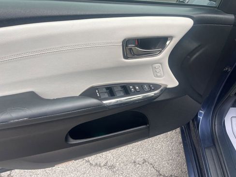 Used 2017 Toyota Avalon XLE Premium w/ All Weather Liner Package FWD image 18