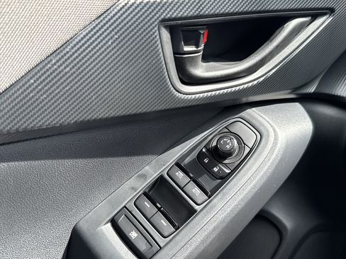 Certified 2025 Subaru Crosstrek 2.0i Premium image 22