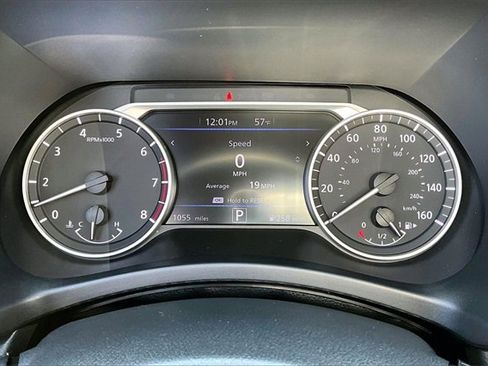 Certified 2025 Nissan Sentra SR w/ SR Premium Package image 12