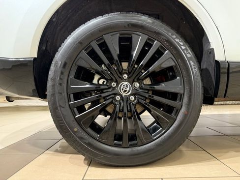 Certified 2023 Toyota Venza Nightshade AWD/4WD image 9