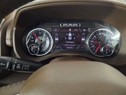 Used 2021 RAM 1500 Laramie RWD image 16