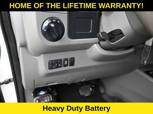 Used 2013 Nissan NV 2500 SV w/ Technology Pkg RWD image 16