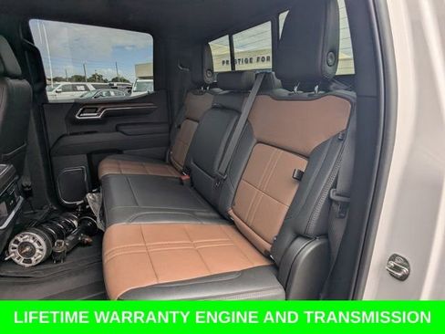 Used 2023 Chevrolet Silverado 1500 High Country w/ High Country Premium Package AWD/4WD image 15