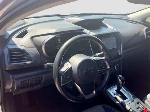 Used 2023 Subaru Crosstrek 2.0i Premium image 9