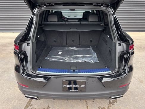 Certified 2026 Porsche Cayenne image 25