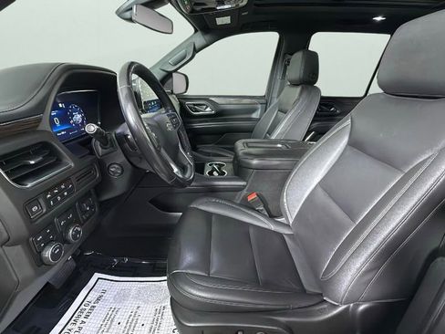 Used 2022 Chevrolet Tahoe Z71 w/ Luxury Package AWD/4WD image 17