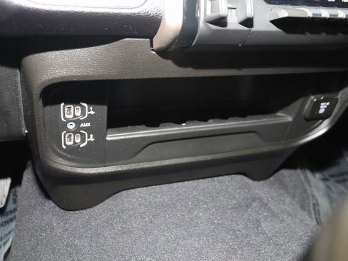 Used 2024 RAM 2500 Laramie image 28