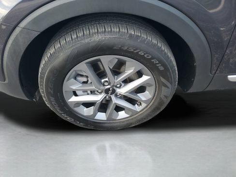 Used 2025 Kia Telluride LX FWD image 26