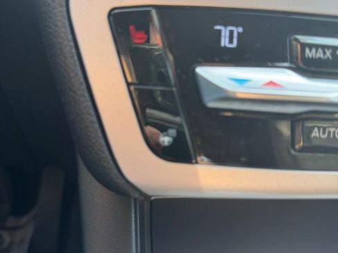 Used 2020 Ford Explorer XLT w/ Equipment Group 202A image 20