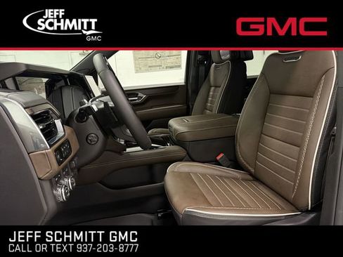New 2026 GMC Yukon XL Denali Ultimate w/ LPO, Illumination Package image 24