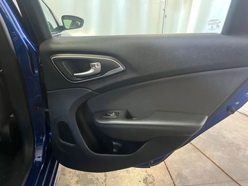 Used 2015 Chrysler 200 Limited w/ Convenience Group FWD image 25