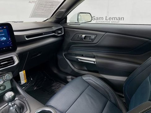 Used 2025 Ford Mustang GT Premium image 23