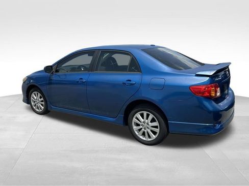 Used 2009 Toyota Corolla FWD image 4
