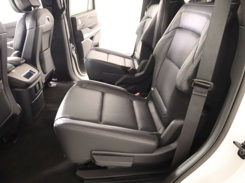 New 2026 Lincoln Navigator Reserve AWD/4WD image 13