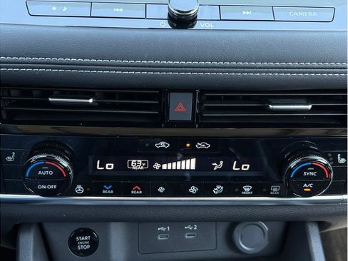 Used 2025 Nissan Rogue SL w/ Tech Package AWD/4WD image 16