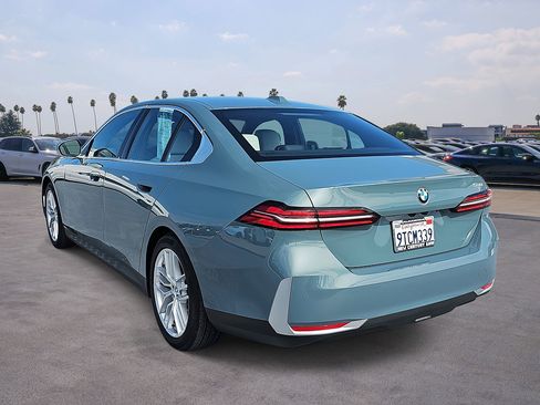 Used 2025 BMW 530i RWD image 7