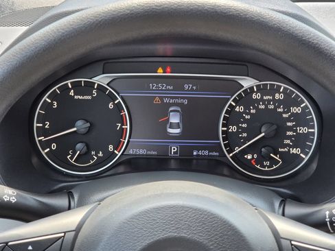 Used 2025 Nissan Altima 2.5 SV FWD image 15