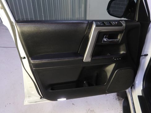 Used 2024 Toyota 4Runner Limited image 32