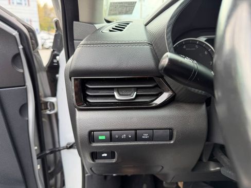 Used 2021 Nissan Sentra SV FWD image 14