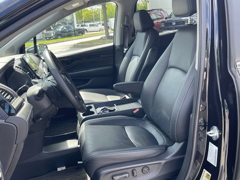 Used 2023 Honda Odyssey Touring image 9