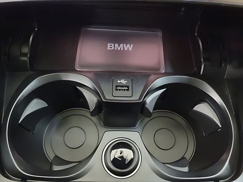 Used 2025 BMW 230i Coupe w/ Convenience Package image 17