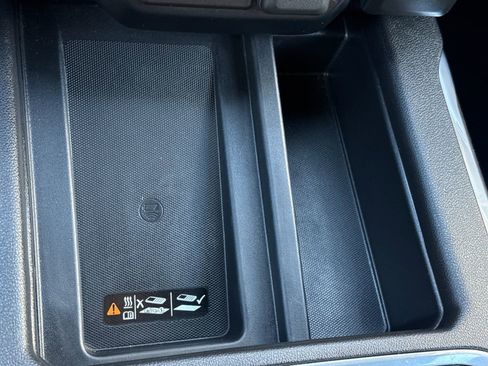 Used 2021 Chevrolet Silverado 1500 High Country w/ Technology Package image 25