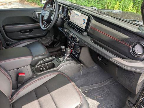 Certified 2024 Jeep Wrangler Unlimited Rubicon image 22