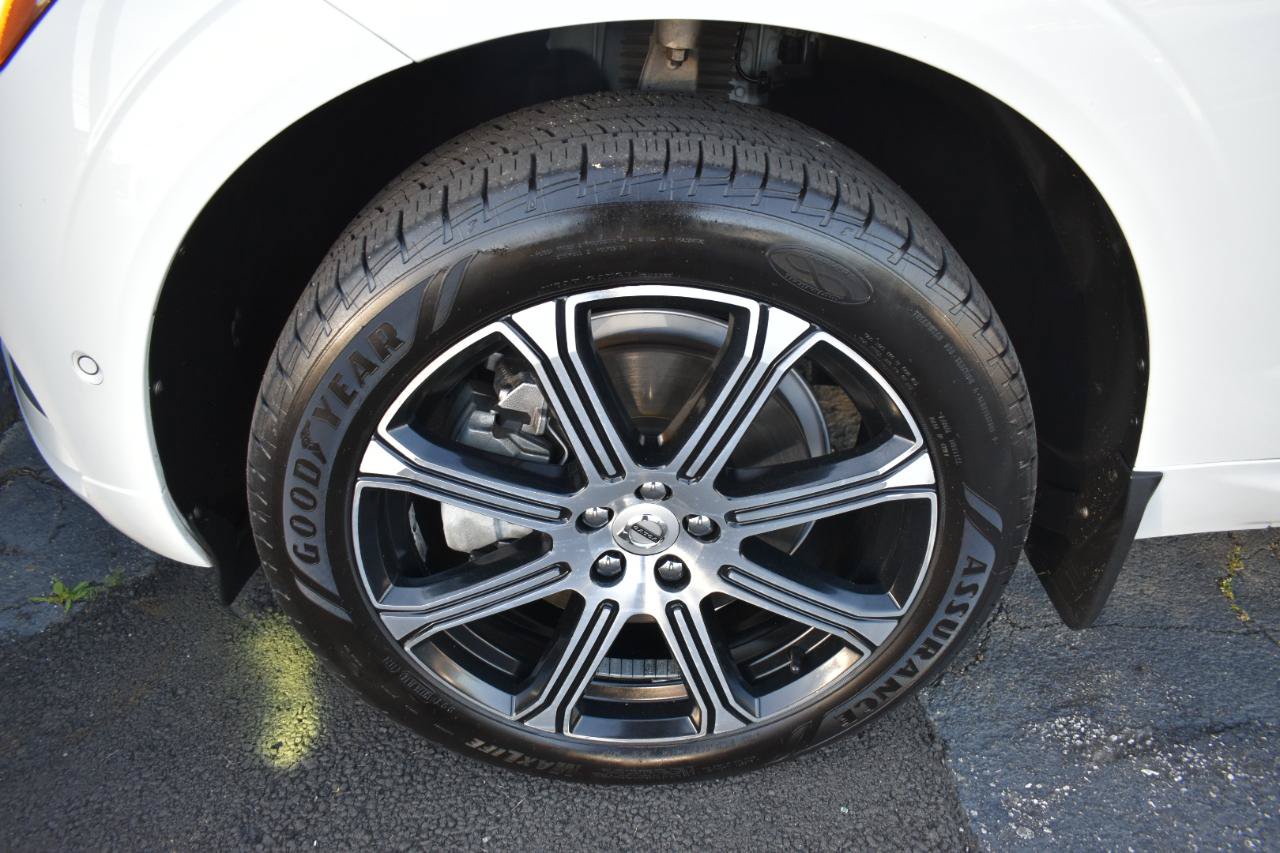 Used 2019 Volvo XC60 T8 Inscription w/ Advanced Package AWD/4WD image 32