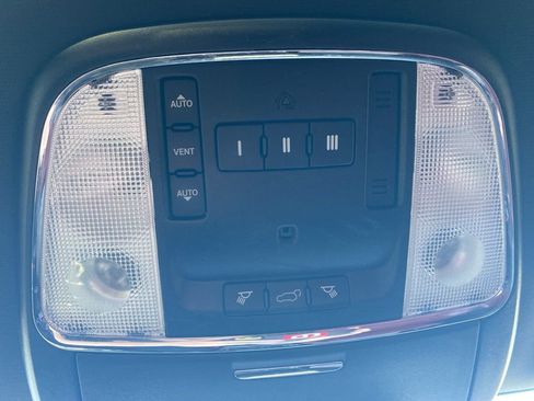 Used 2018 Dodge Durango SRT w/ Technology Group image 32