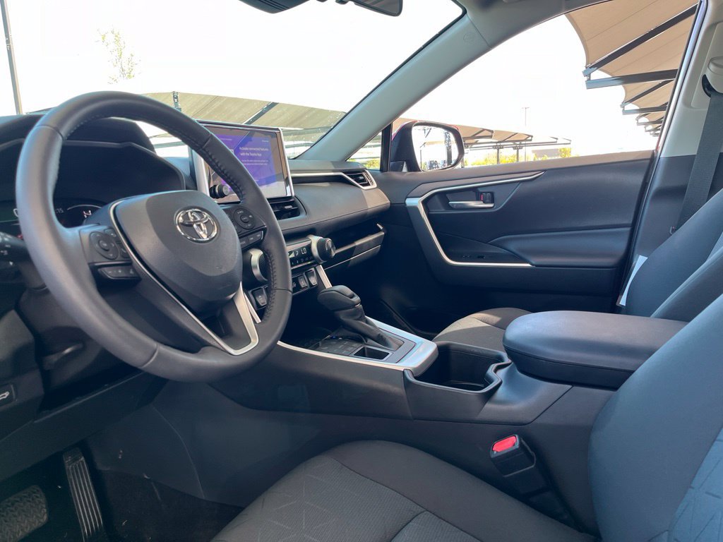 Used 2025 Toyota RAV4 XLE w/ Convenience Package AWD/4WD image 18