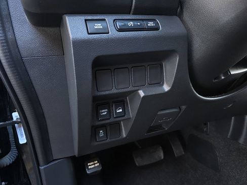 Used 2022 Nissan Frontier SV image 15