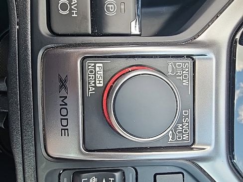 Used 2020 Subaru Forester Limited image 24
