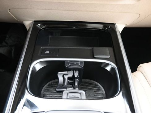 Used 2022 Mercedes-Benz GLB 250 4MATIC image 29