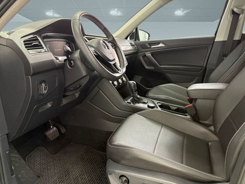 Used 2021 Volkswagen Tiguan SEL image 5