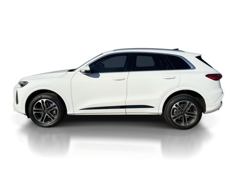 New 2025 Audi Q5 Premium w/ 19" Wheel Package image 2