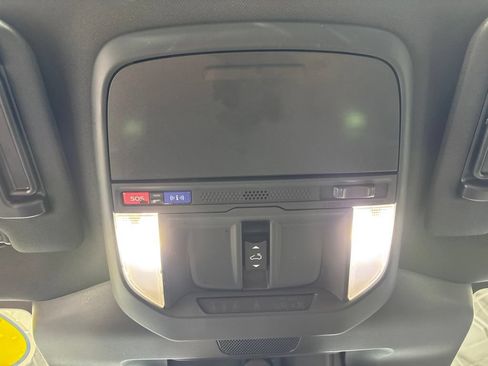 Used 2025 Subaru Forester Premium AWD/4WD image 23